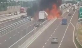 油罐车司机爆料视频,揭秘运输过程中的惊险瞬间