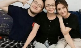 圈内八卦爆料吃瓜,明星背后的惊人真相，吃瓜群众速来围观！